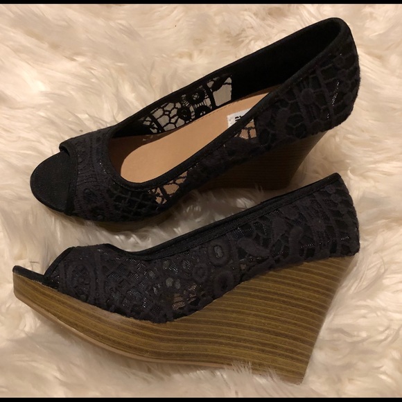 American Eagle Outfitters Shoes - American Eagle black lace Wedge heels 6 1/2